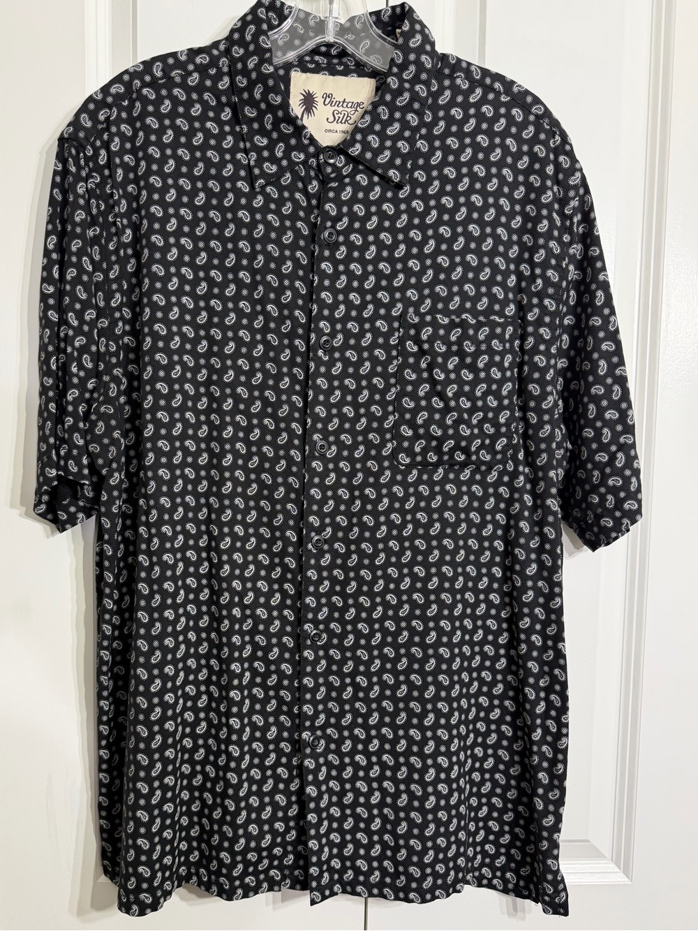 Vintage Silk Men's 100% Silk Black Short-Sleeve Button-Down Shirt XL